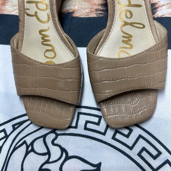 Sam Edelman  Sandle - Picture 2 of 4